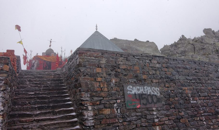 Saanch Pass Photos