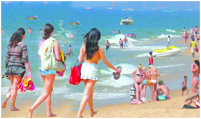 Goa Travel Blog Calangute Beach Baga Beach