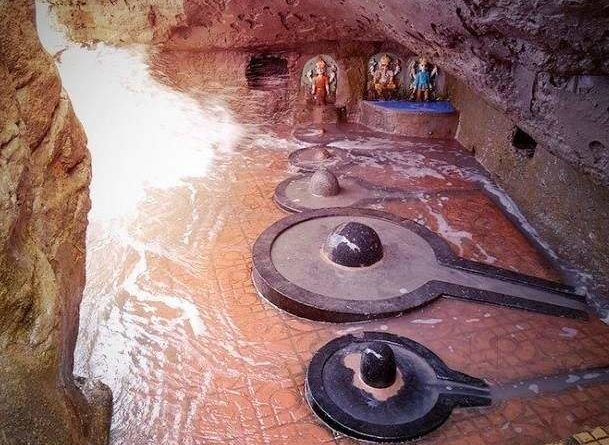 Gangeshwar Mahadev temple located in Gujarat is a must-visit!