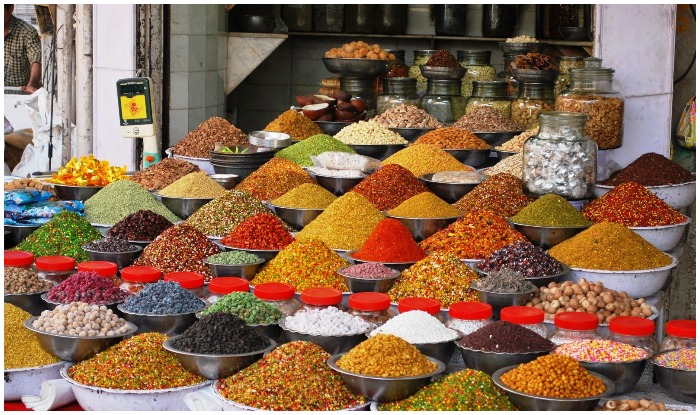 market in Chandni Chowk, there are details from Khari Baoli to Daribe