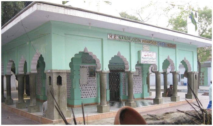 Visit These 5 Popular Dargahs In Delhi For A Dose Of Culture & Peace