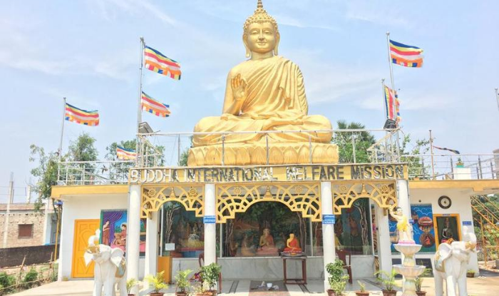 Buddha Statue - Mintu Paul making Tallest Buddha Statue in India