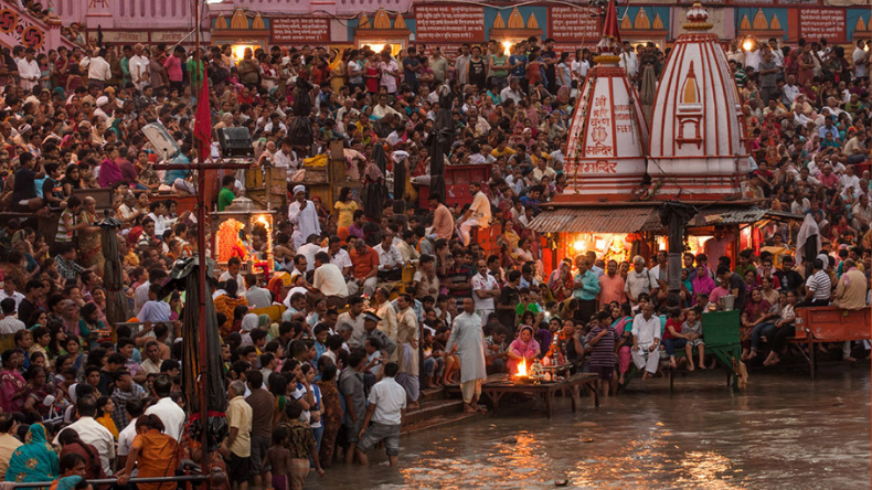 haridwar money picker found a silver crown in ganga while searching for money