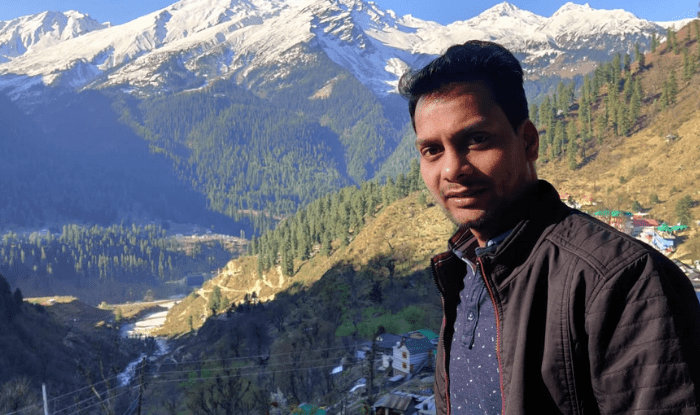 Tosh गांव में ये तस्वीर सुबह हमारे होटल से ली गई है. हम जब सुबह उठे को ये नजारा देखकर कुछ सेकेंड्स तो मुंह से एक शब्द नहीं निकला